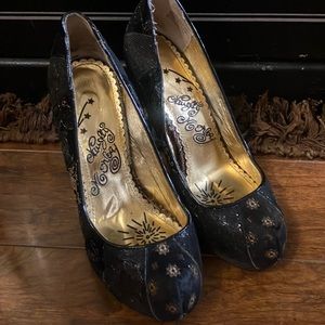 Naughty Monkey black and gold floral heels  |  Women’s size 8